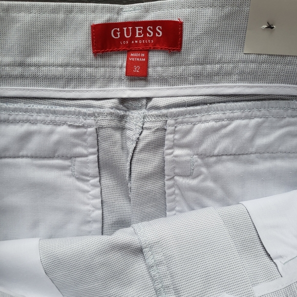 Guess ColeMan Textured Short - Picture 3 of 11